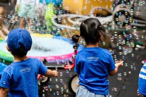 Camp Corlears - 3s campers dazzled by backyard bubbles